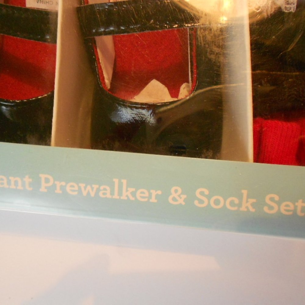 Toddler Gift Set Prewalker Shoe & Socks 12-18 mths - Picture 3 of 16